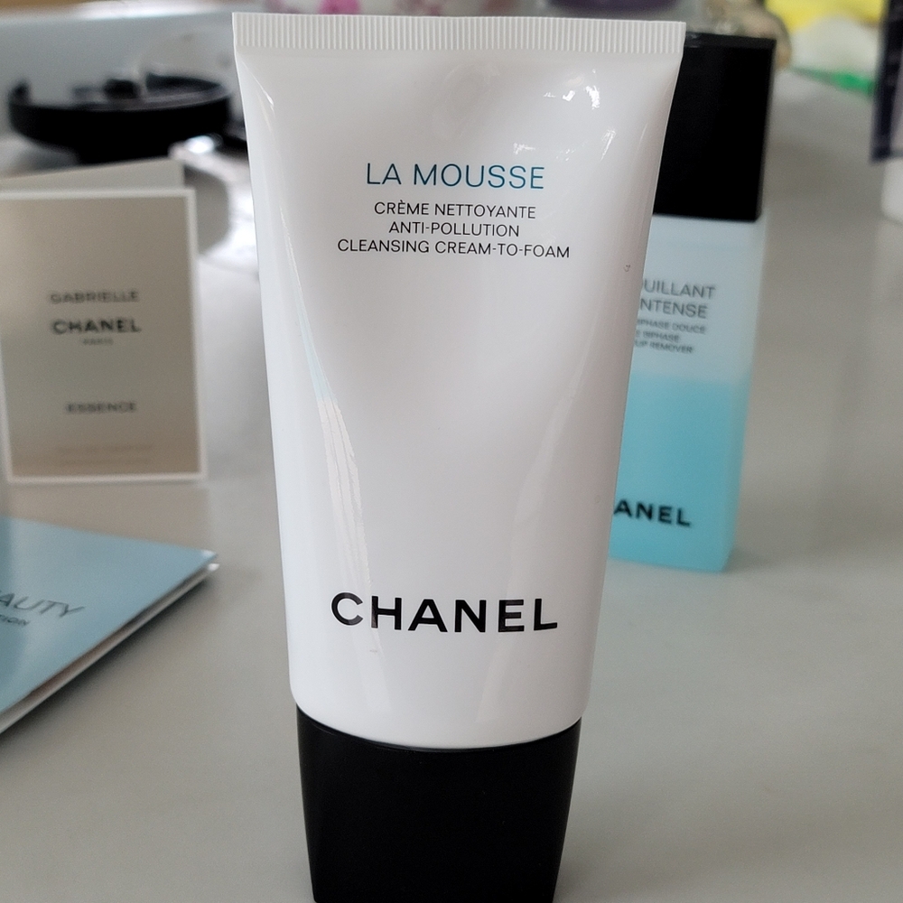 NEW FULL SIZE CHANEL Cleansing Skin Care Bundle - Picture 8 of 17